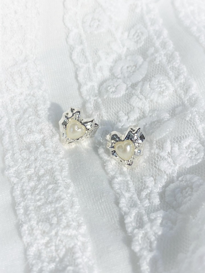 (Silver 925) crush heart earring